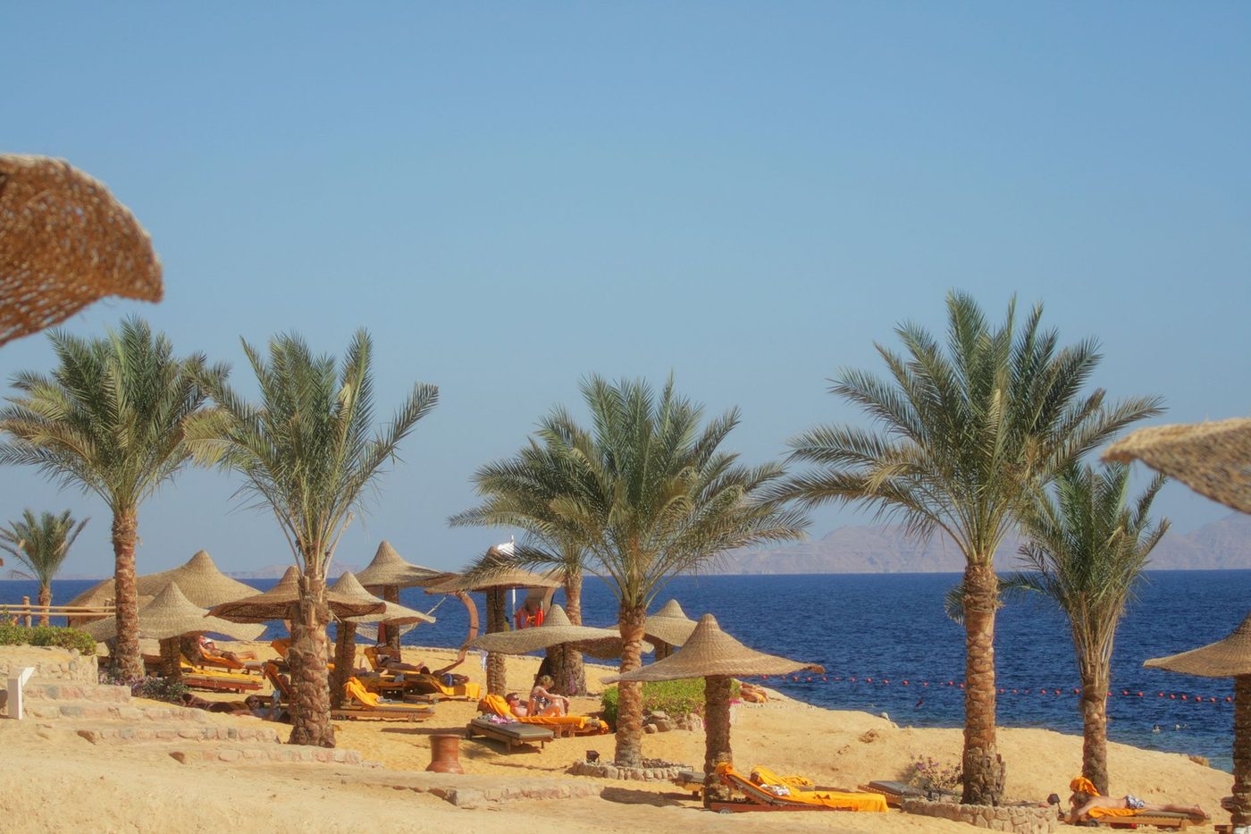 خليج مكادي وشواطئه على البحر الأحمر