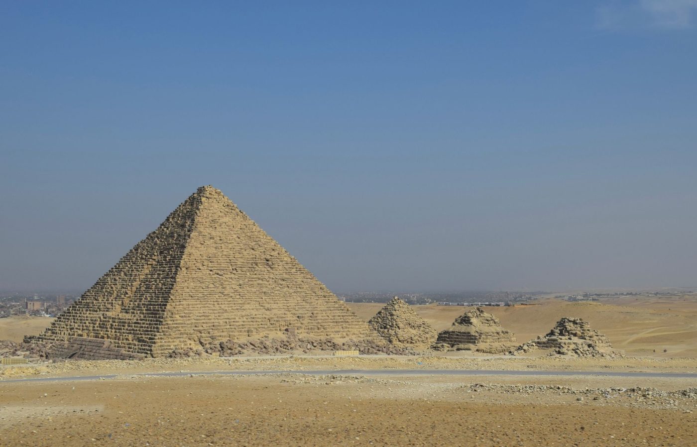 جبانة سقارة الأثرية جنوب القاهرة