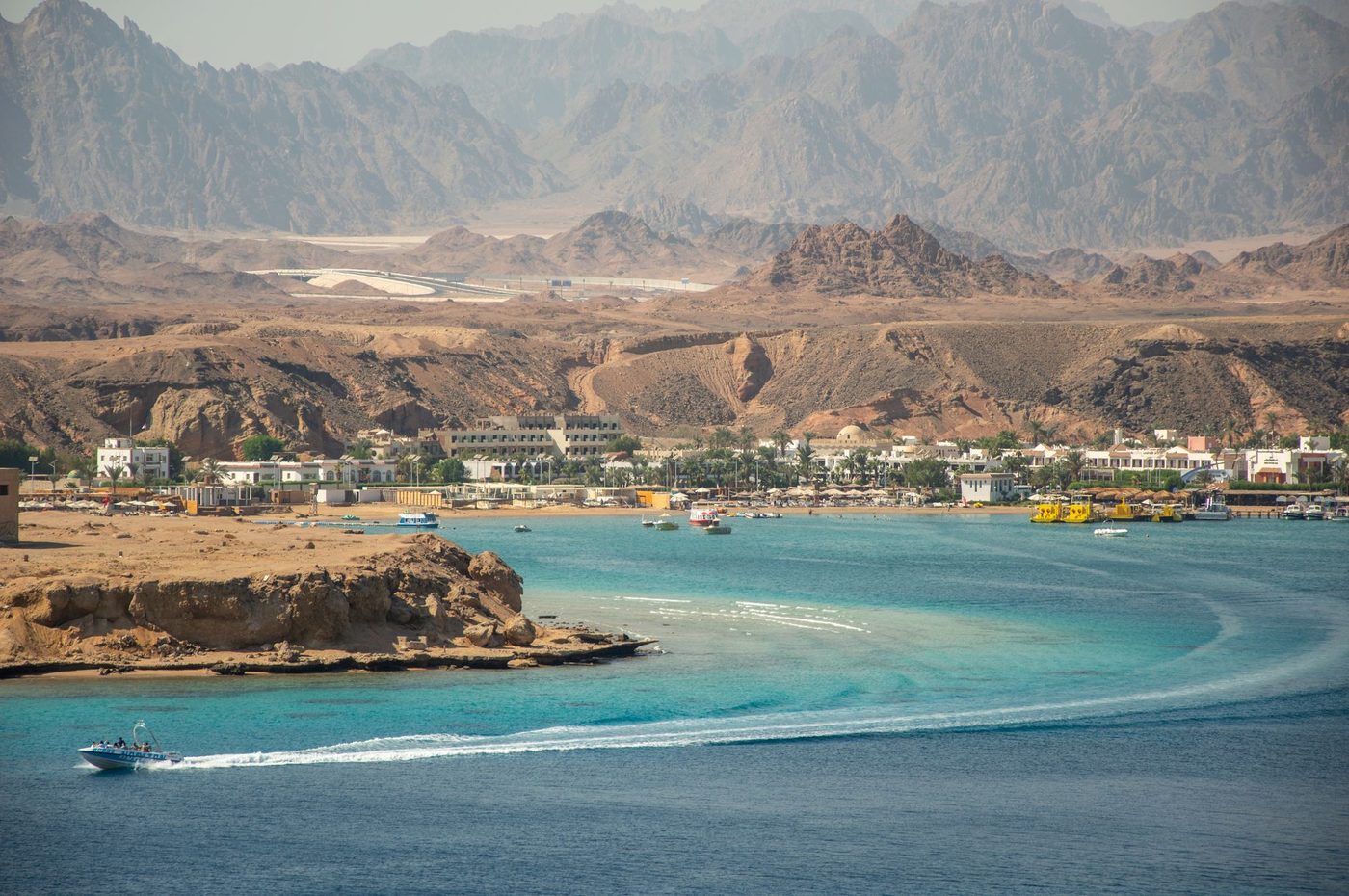 شاطئ سوما باي ومنتجعاته على البحر الأحمر